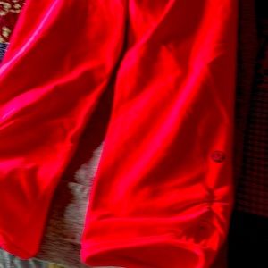 Lulu lemon capri s size 2